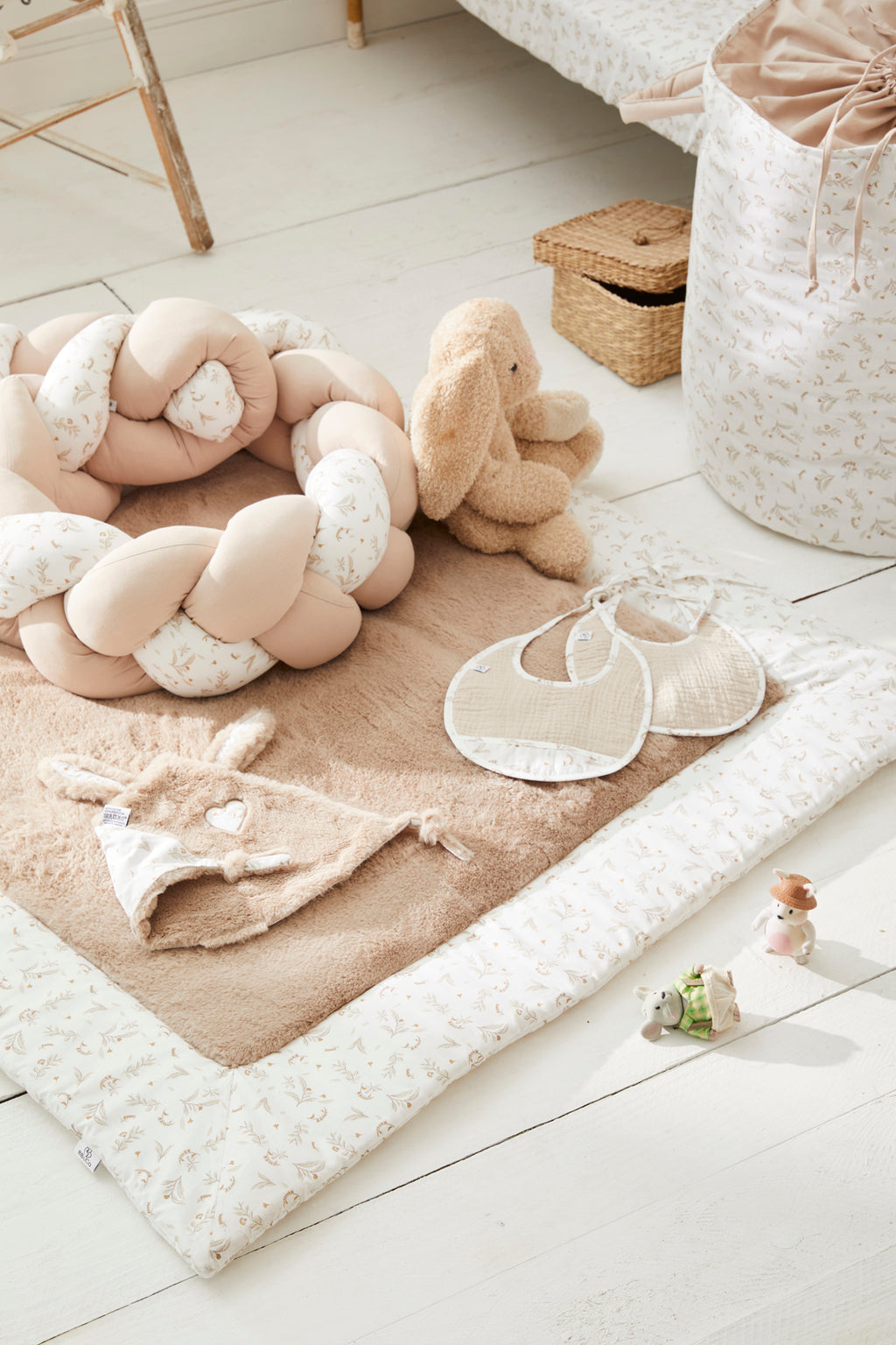 Espace de jeu bébé avec tapis et accessoires collection Daydream